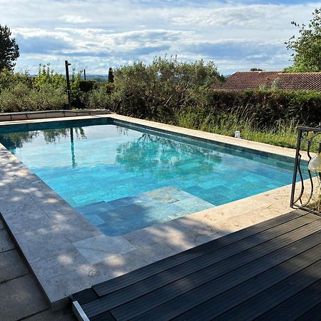 Gite 2 Chambres Avec Piscine Sernhac Exteriér fotografie