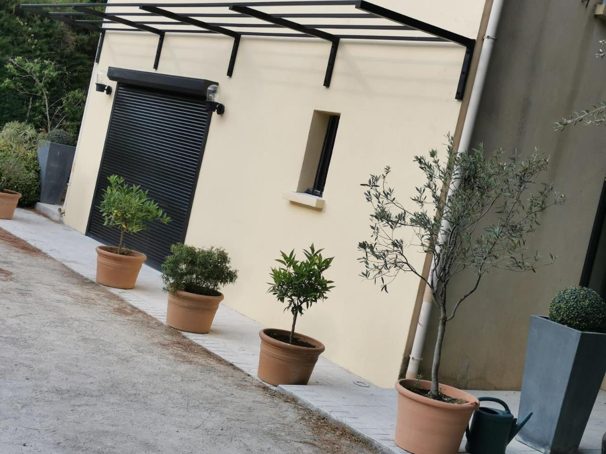 Gite 2 Chambres Avec Piscine Sernhac Exteriér fotografie