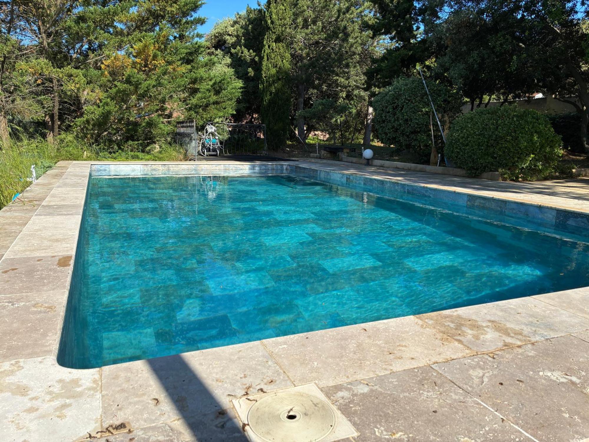 Gite 2 Chambres Avec Piscine Sernhac Exteriér fotografie