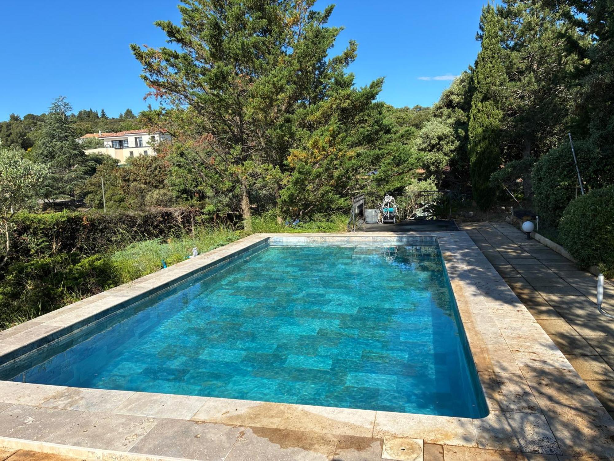 Gite 2 Chambres Avec Piscine Sernhac Exteriér fotografie